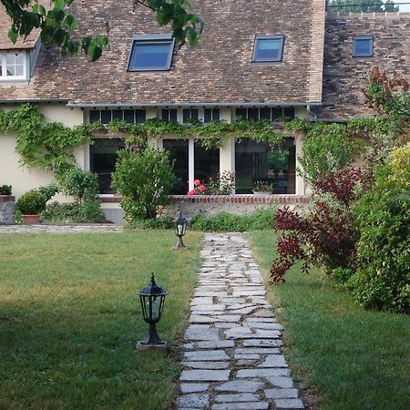 夏瑟里住宿加早餐旅馆 La Croix-Saint-Leufroy 外观 照片