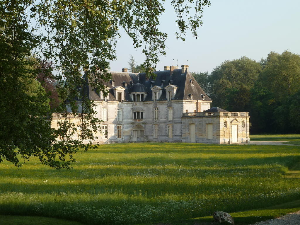 夏瑟里住宿加早餐旅馆 La Croix-Saint-Leufroy 外观 照片