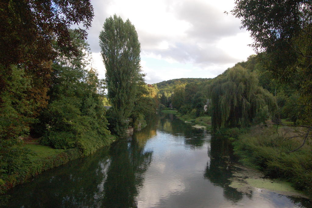 夏瑟里住宿加早餐旅馆 La Croix-Saint-Leufroy 外观 照片