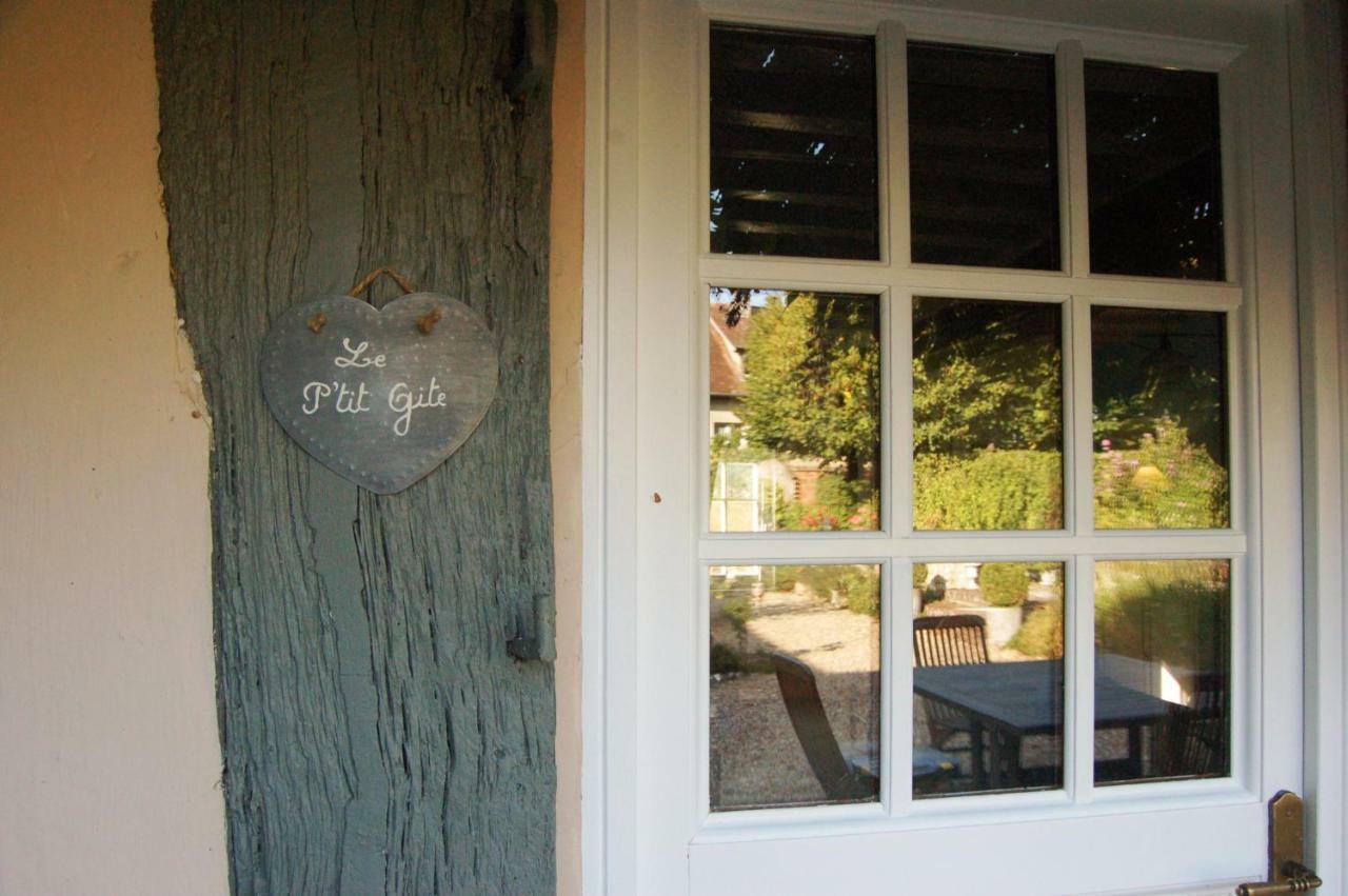 夏瑟里住宿加早餐旅馆 La Croix-Saint-Leufroy 外观 照片