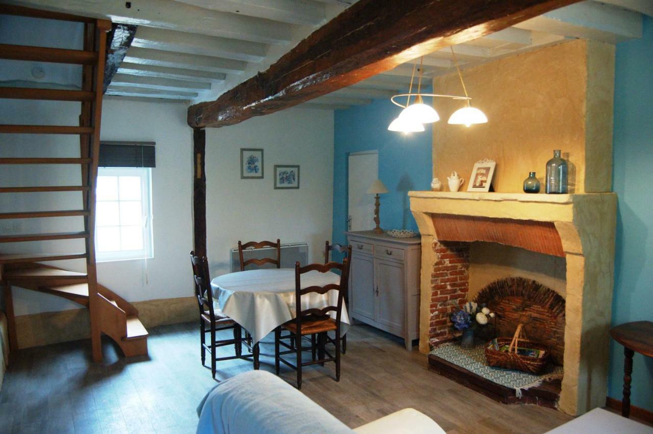 夏瑟里住宿加早餐旅馆 La Croix-Saint-Leufroy 外观 照片